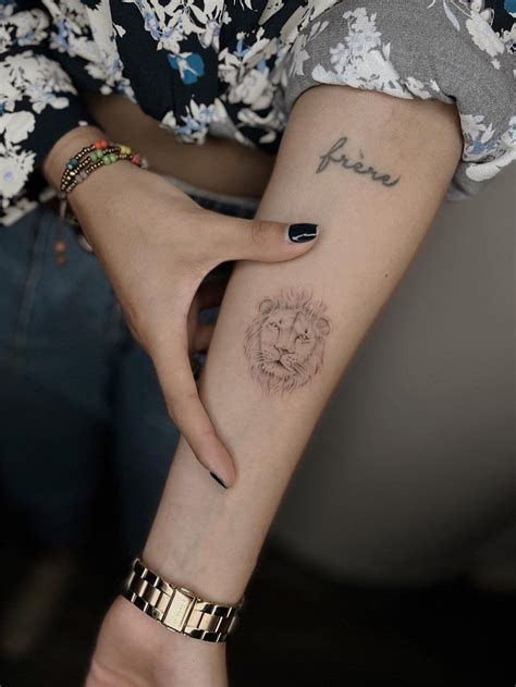 30 Simple And Small Tattoos Ideas For Women