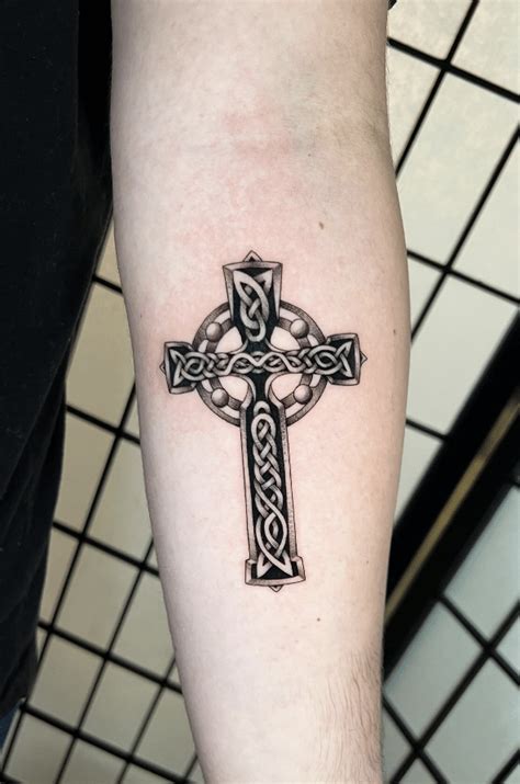 Cross Tattoo On Hand Small Cross Tattoos Celtic Cross Tattoos Cross Cross Tattoo On Hand Small Cross Tattoos Celtic Cross Tattoos Cross