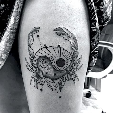 Feminine Cancer Zodiac Tattoo 60 Photos Astrologytoyou Com