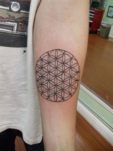 Flower Of Life Tattoo Discover The Beauty And The Meaning With These Flower Of Life Tattoo Discover The Beauty And The Meaning With These