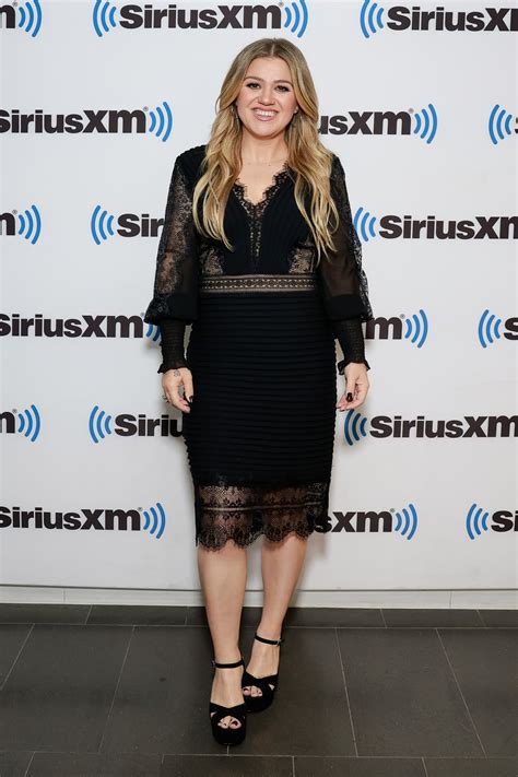 Queen Kelly Clarkson Kelly Clarkson Kelly Flattering Fashion